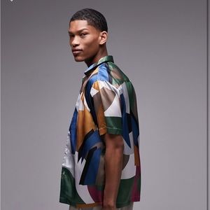 Topman short sleeve button up satin men’s shirt size L NWT